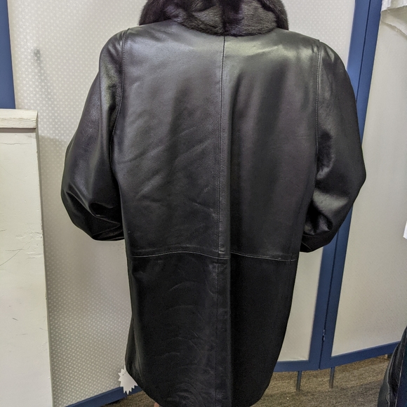 Dasco Vtg Lambskin Leather Coat with Mink Trim and Removable Rabbit Fur Liner - Picture 7 of 10